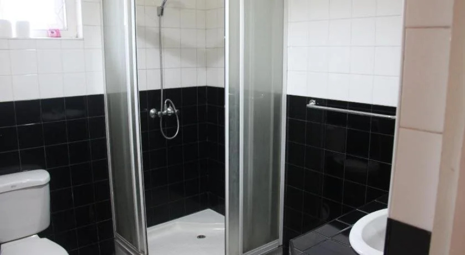 Inglewood Lodge