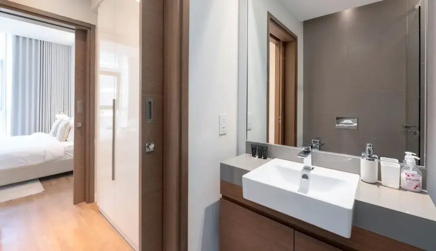 Bright Modern 1BR in City Walk