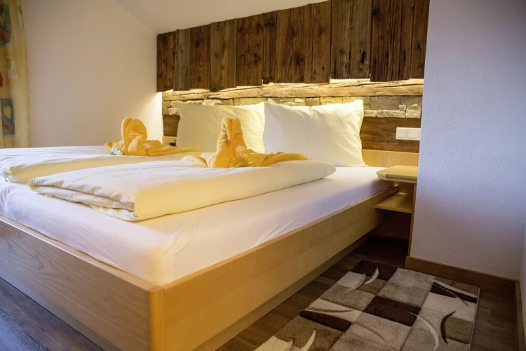 2 Bedrooms Deluxe Apartment with lake view