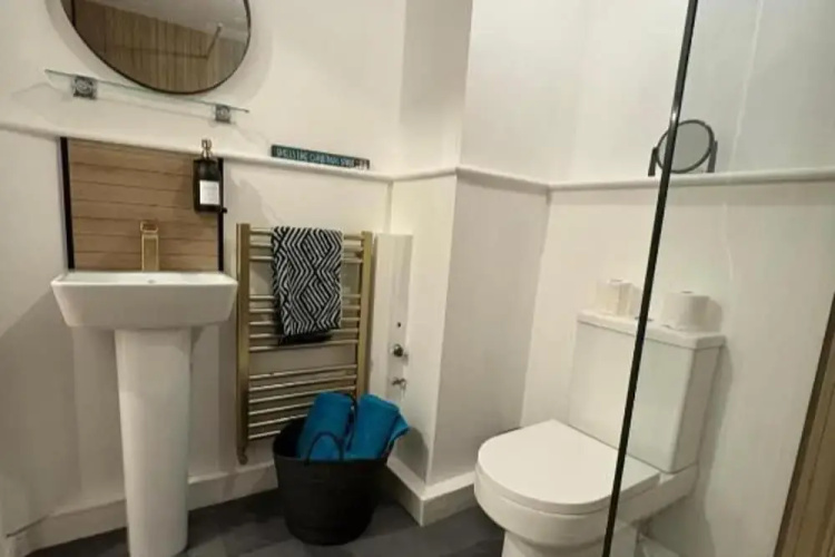 2 Bed-sleeps 3-parking-town Centre