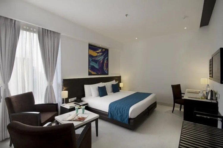Hotel The Fern Residency