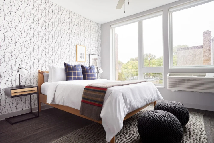 Sonder — Luna Apartments