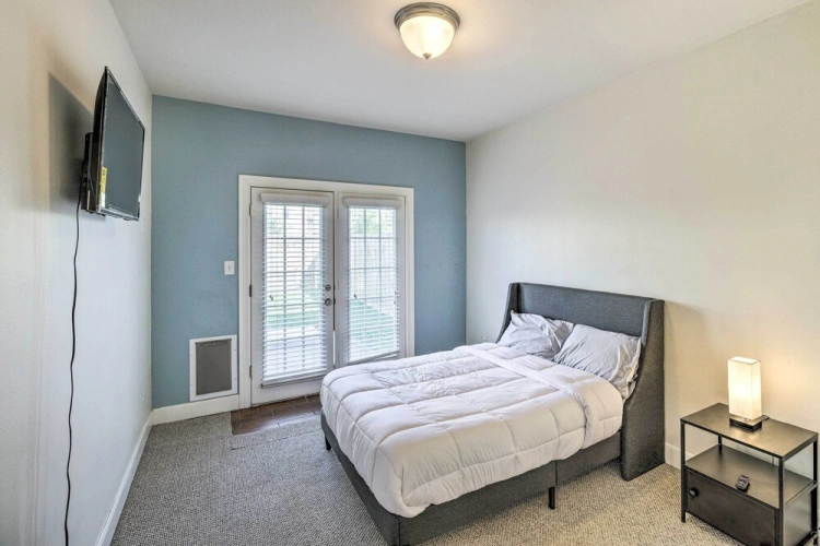 3 Bedrooms Apartment