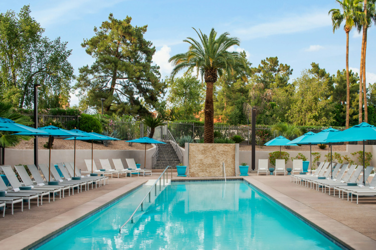 Embassy Suites by Hilton Phoenix Biltmore photo 15