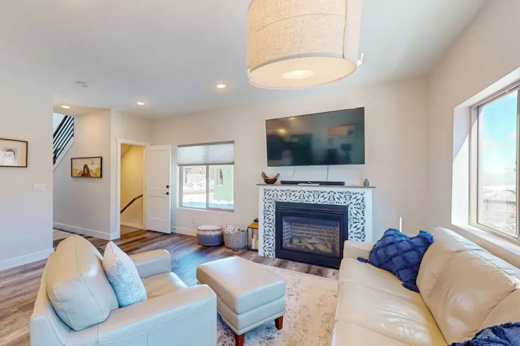 Crooked River 10 A - Entire Home!