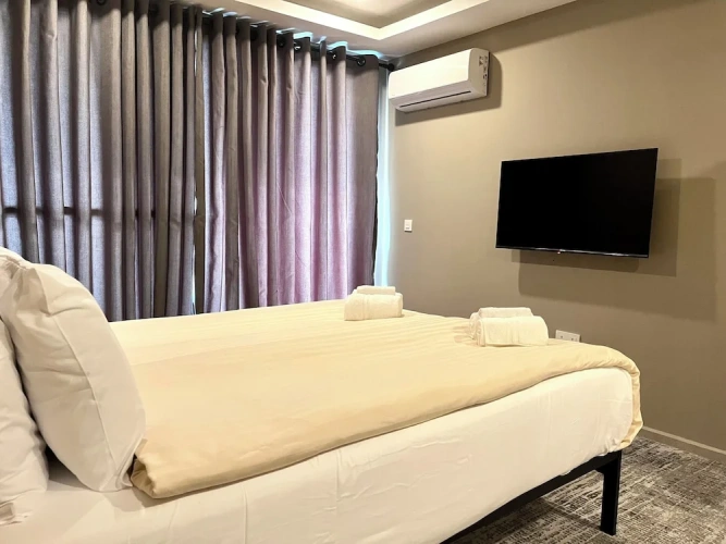 1 Bedroom Apartment with balcony and beachfront