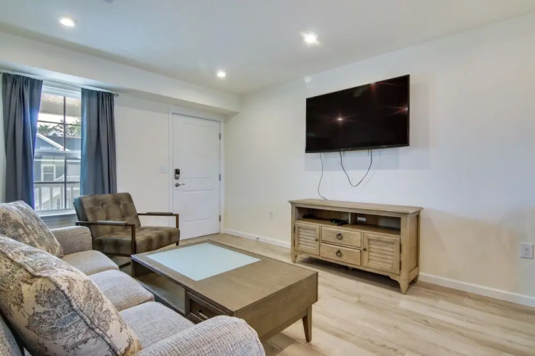 Community Pool Access: Rehoboth Beach Unit!