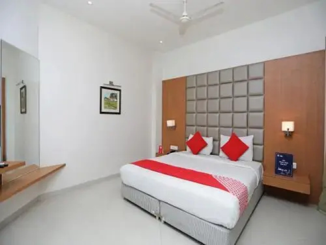 OYO Premium Bhosari MIDC