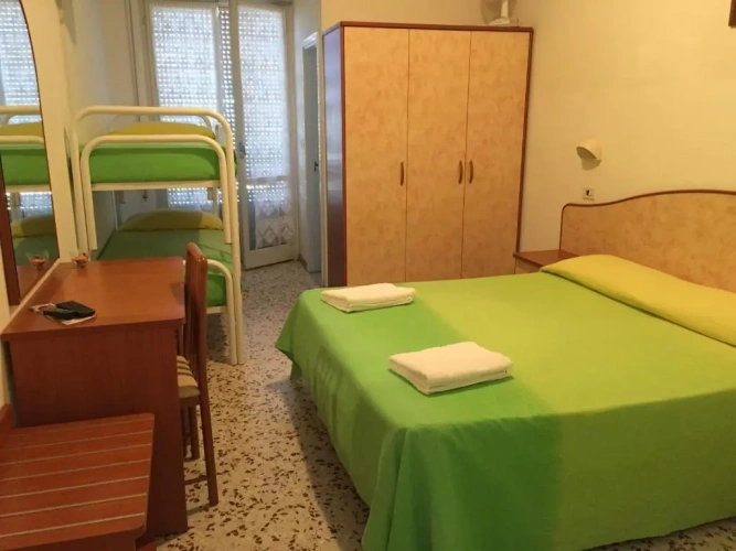 Economy Quadruple room