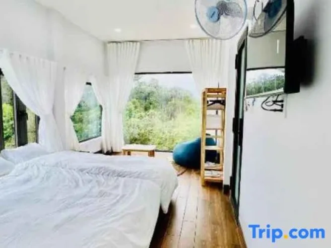Standard Quadruple room with mountain view