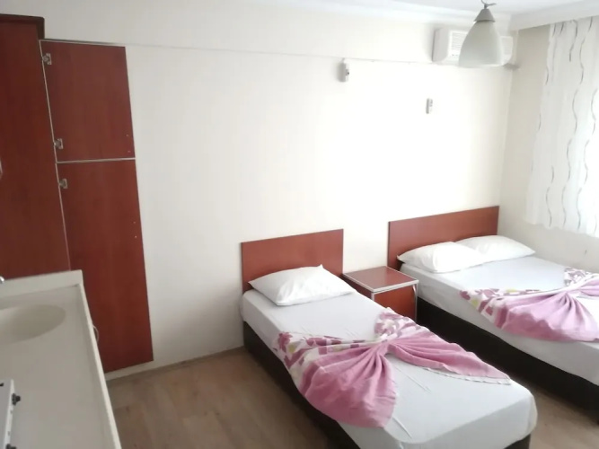 Elmas Motel