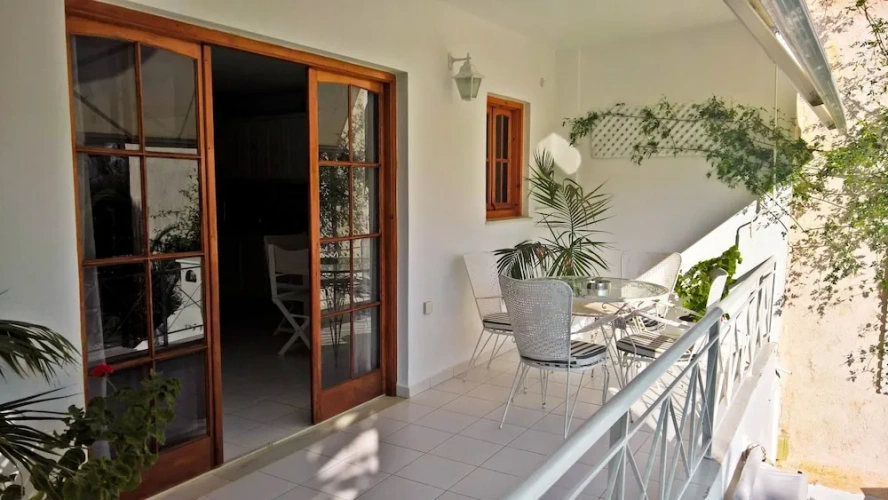 2 Bedrooms Apartment with balcony and with sea view