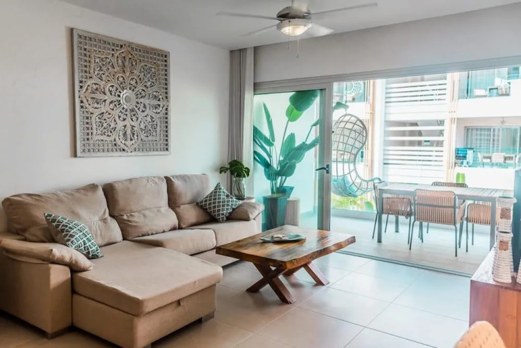 Modern and Chic 2 Bedroom Condo Steps From the Beach