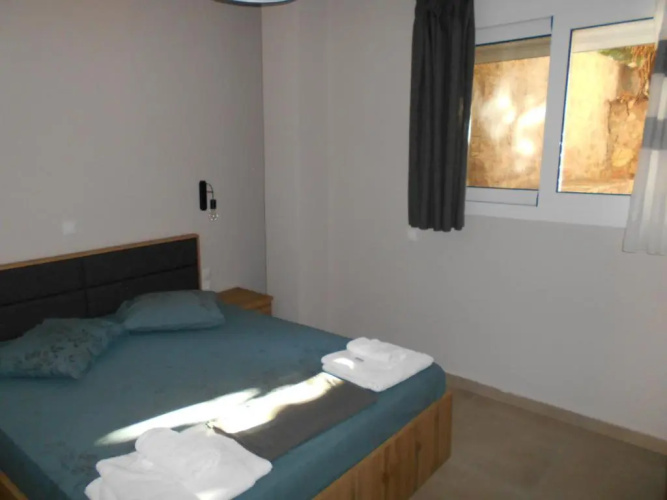 Haris Apartments