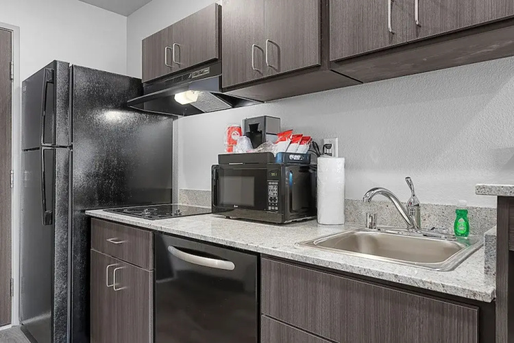 Riverstone Suites - Chippewa Falls