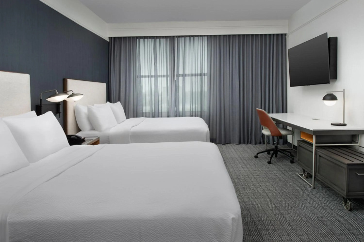 Courtyard by Marriott Savannah Downtown/Historic District