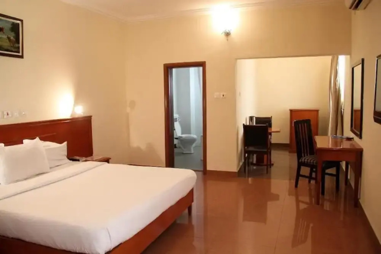 Channel View Hotel