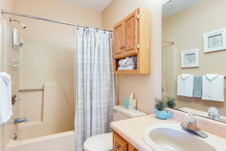 2 Bedrooms Apartment