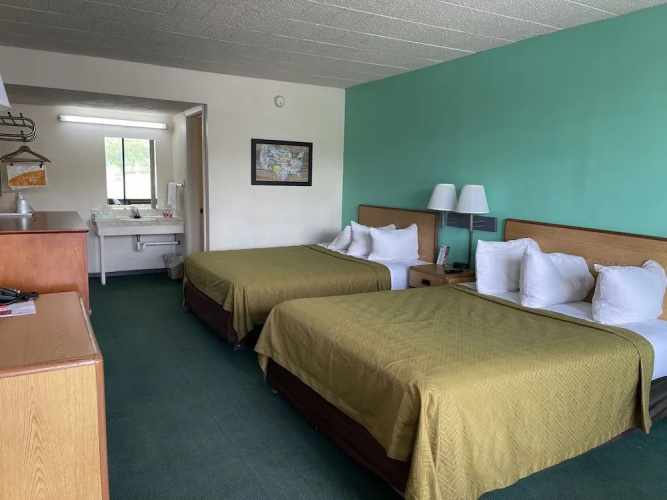 Horseshoe Curve Lodge - Altoona, PA