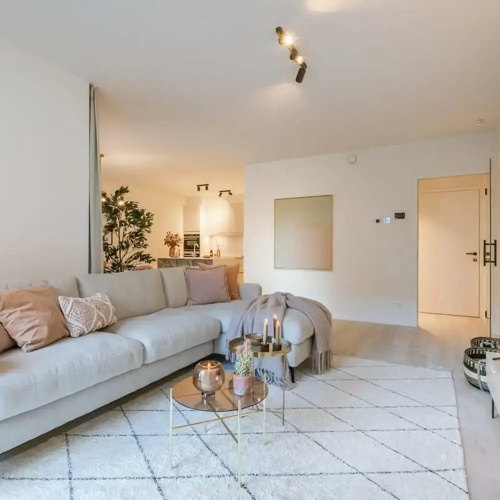 Apartment With Terrace Close to the sea
