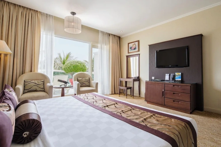 Superior Double room with balcony and with pool view