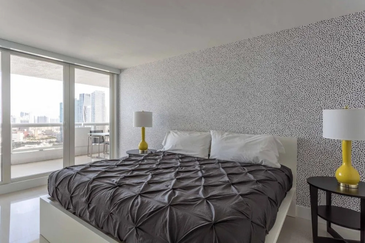 Modern and Bright Penthouse With Ocean View