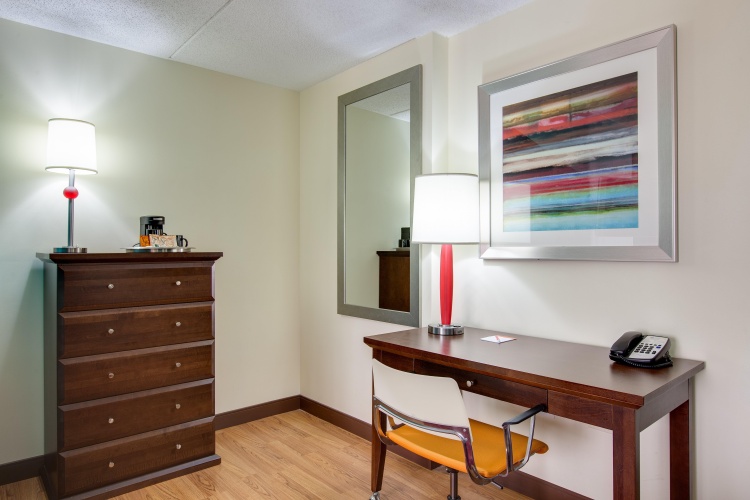 Hotel Indigo Chicago Vernon Hills photo 12