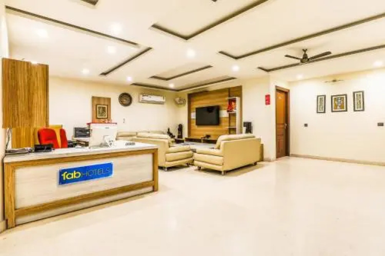 OYO 7785 Kumar Residency