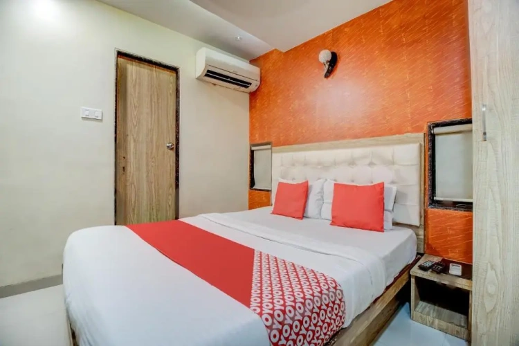 Classic Triple room
