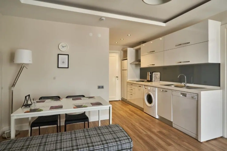 Suite with mountain view