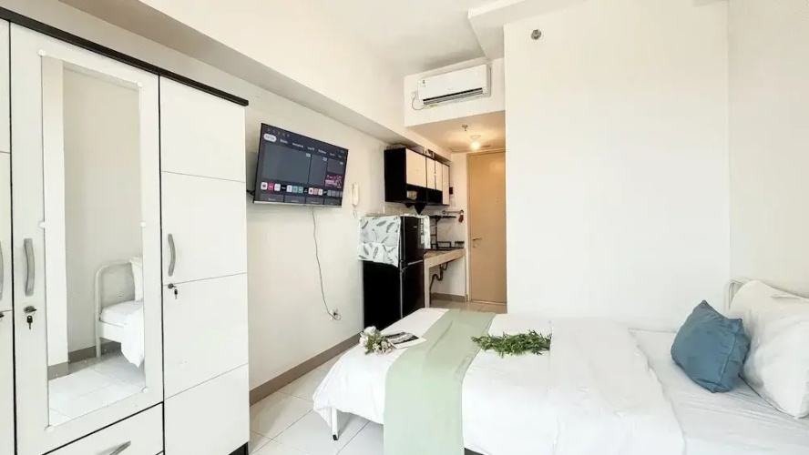 Modern Basic Studio At Tokyo Riverside Pik 2 Apartment