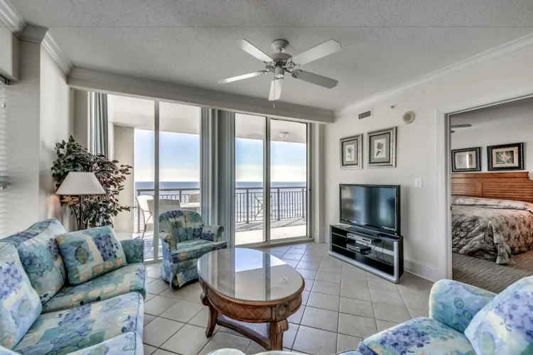 3 Bedrooms Standard room beachfront