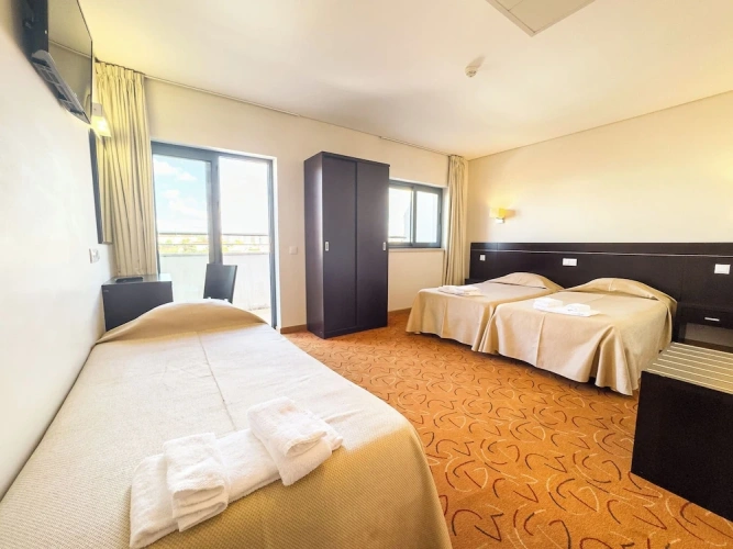 Standard Triple room