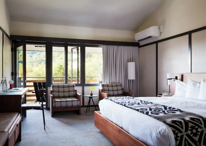 The Skyline Lodge
