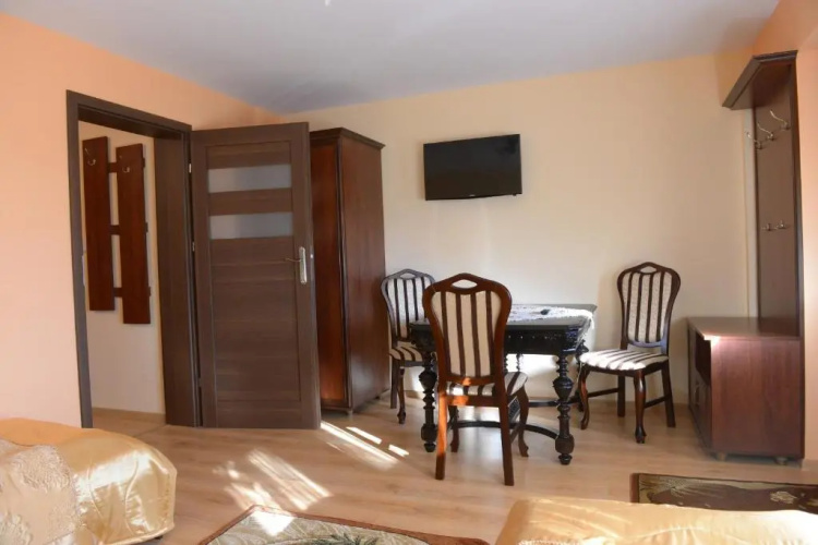 Hotelik Pod Lwami
