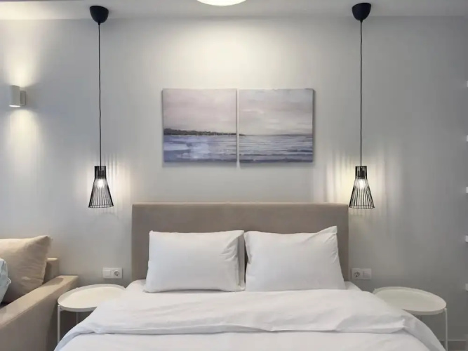 Kono Studios & Suites