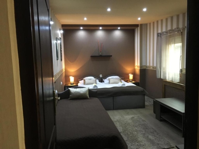 2 Bedrooms Deluxe Apartment