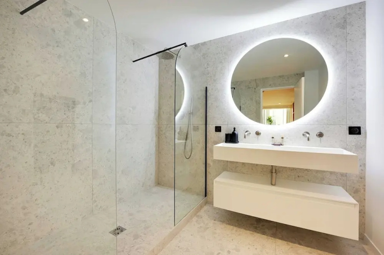 Elegant Apartment With 2 Rooms
