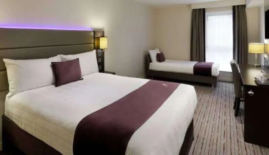 Standard Triple room