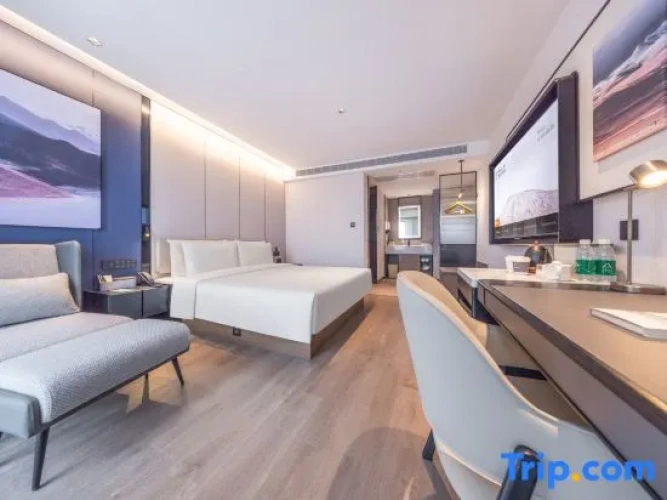 Premium Double room with city view