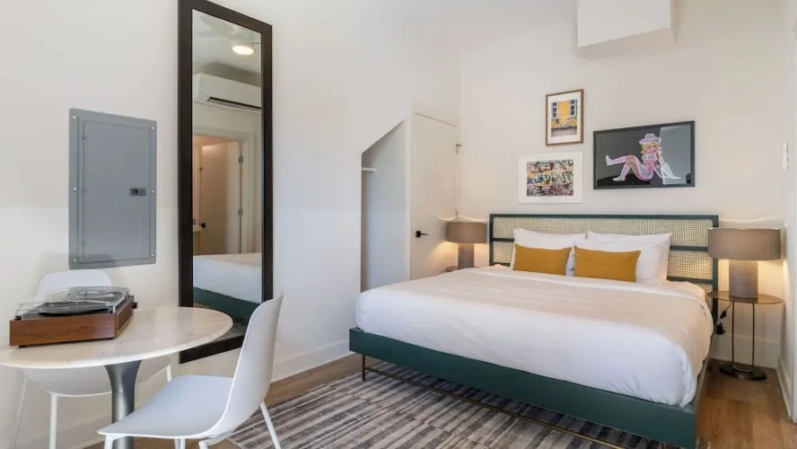 5 Bedrooms Cottage with balcony
