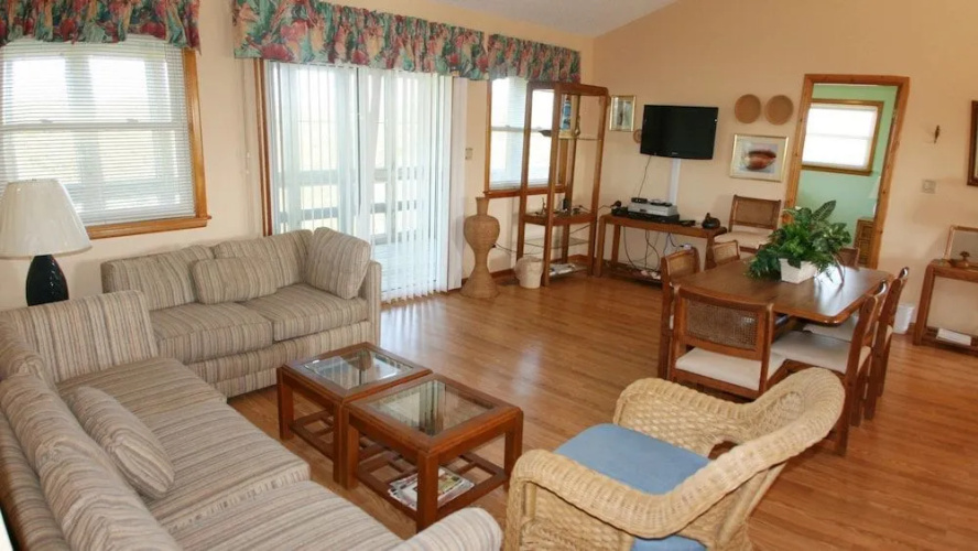 Flying Cloud III - 4 Br Home