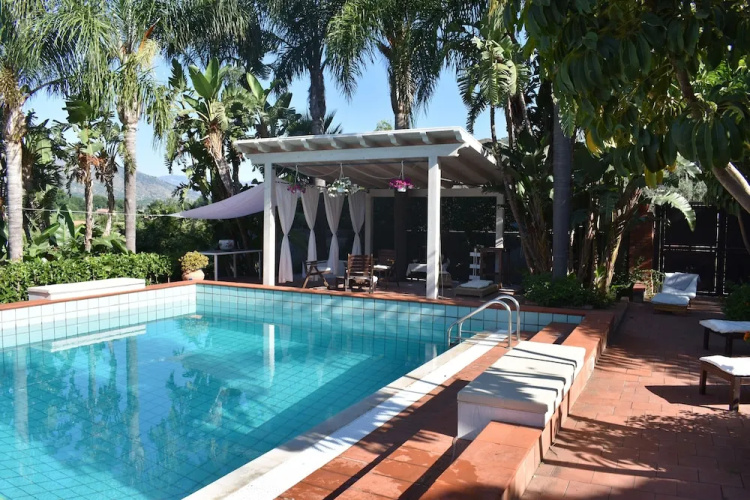 Suite Margherita With Private Garden and Shared Pool