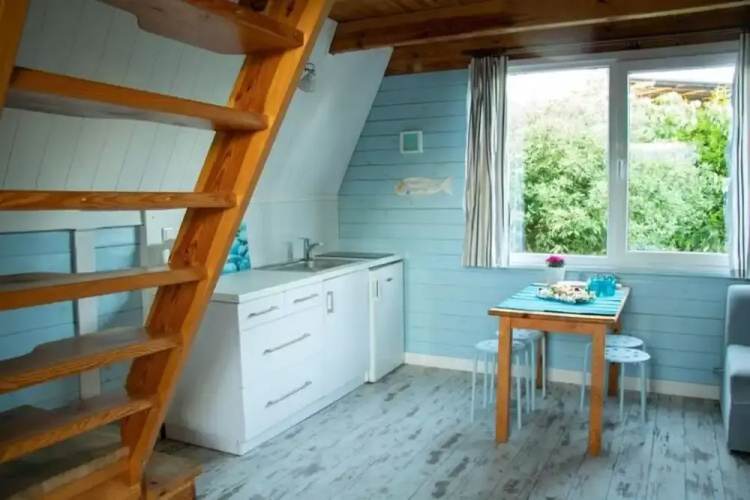 Storey Holiday House, Bobolin