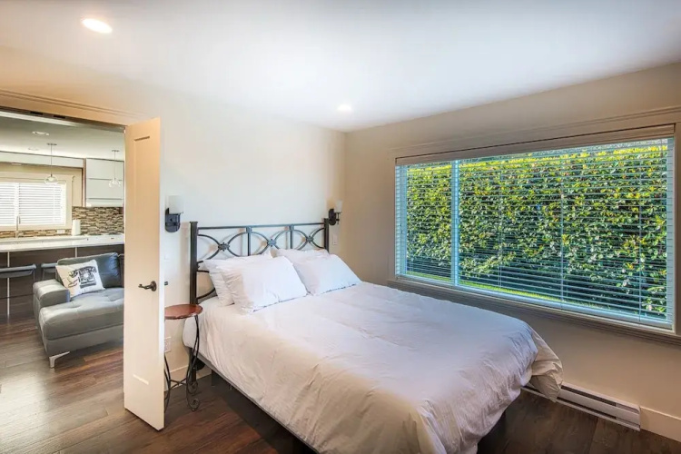 Qualicum Beach Ocean Suites