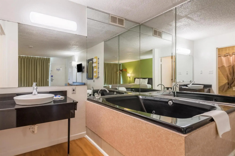 Motel 6 Troy, OH
