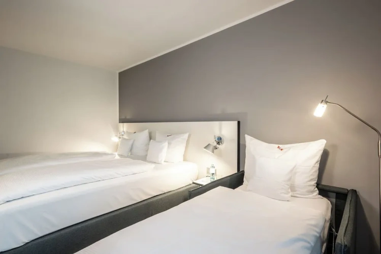 Standard Triple room with balcony