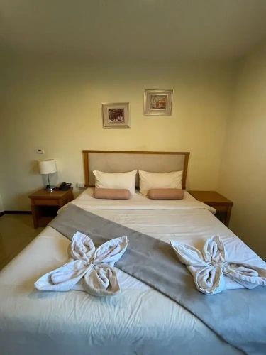 1 Bedroom Deluxe Twin room with city view
