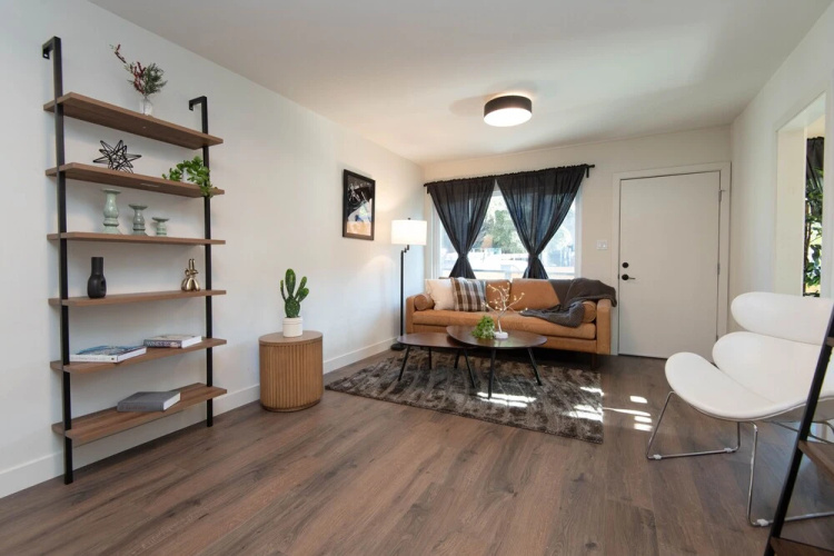 Stylish Apartment near Dodger St