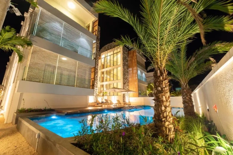 2 Bedrooms Apartment